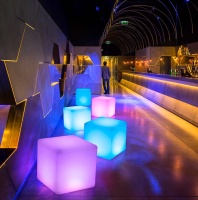 Светильник Куб 35 с питанием от АКБ, RGB Светильник Куб 35 с питанием от АКБ, RGB