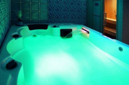 Гидромассажный бассейн Sunrans SR822 Гидромассажный бассейн Sunrans SR822